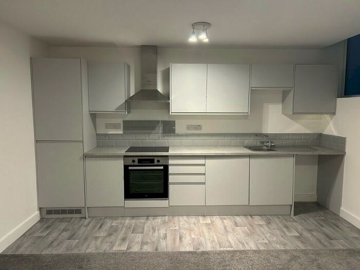 1 Bedroom Flat To Rent In Station House, High Street, Nottingham, Nottinghamshire, NG10