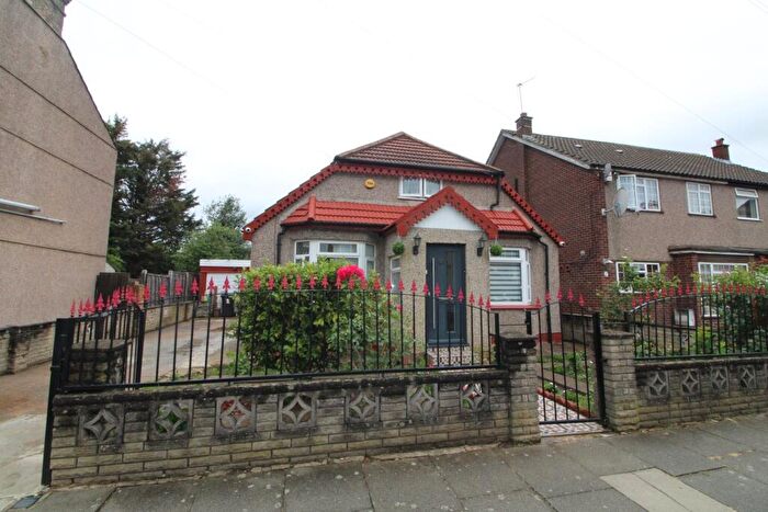 2 Bedroom Flat To Rent In Holly Road, Enfield, EN3