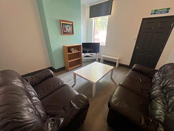 4 Bedroom Terraced House To Rent In Charlotte Road, S2