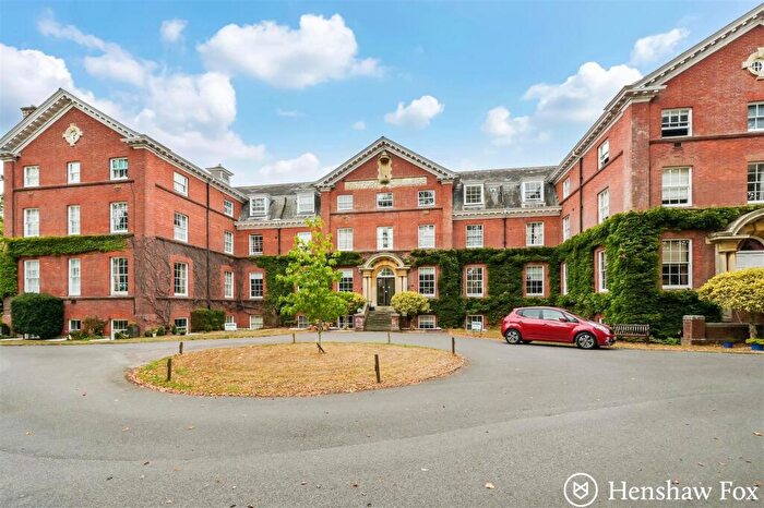 2 Bedroom Apartment For Sale In Montfort College, Romsey Hampshire, SO51