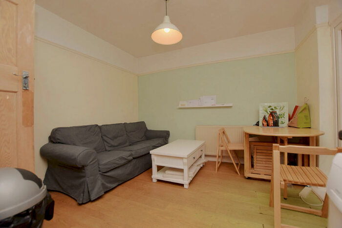 4 Bedroom Semi-Detached House To Rent In Filton Avenue, BS34