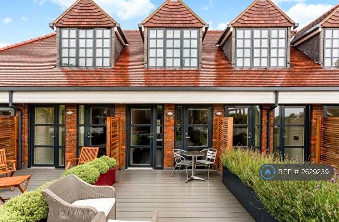 2 Bedroom Maisonette To Rent In Stancrest, Amersham, HP6