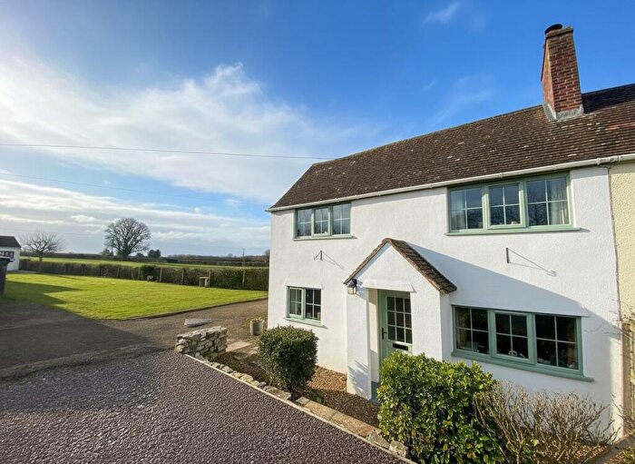 4 Bedroom House For Sale In High Street, Chapmanslade, Chapmanslade, BA13