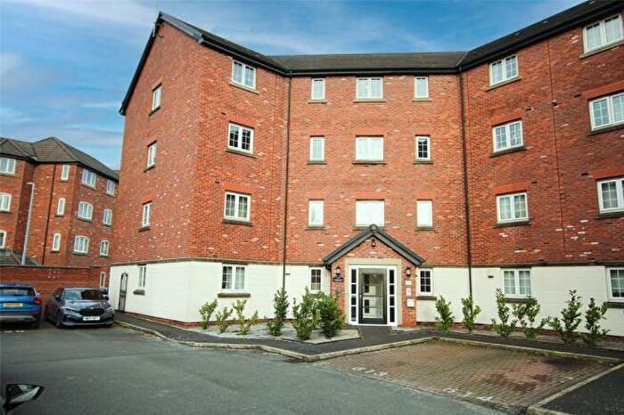 2 Bedroom Apartment For Sale In Apt, Thompson Court, Giants Seat Grove, Manchester, Greater Manchester, M27