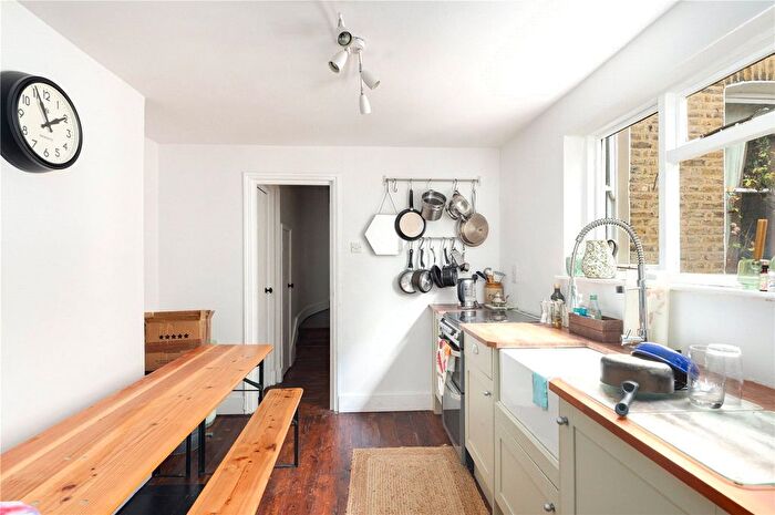 1 Bedroom Flat For Sale In Mabley Street, Hackney, London, E9