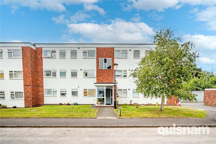 2 Bedroom Apartment For Sale In Northfield Road, Kings Norton, Birmingham, West Midlands, B30