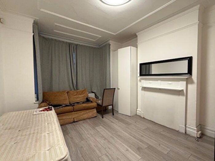 2 Bedroom Maisonette To Rent In Radnor Road, Harrow, Middlesex, HA1