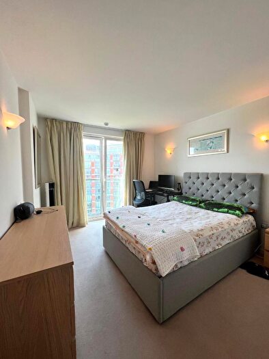 1 Bedroom Flat To Rent In New Providence Wharf, Fairmont Avenue, Canary Wharf, Blackwall, London, E14