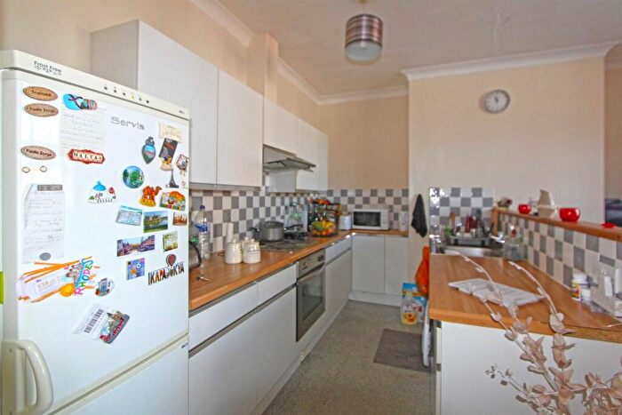1 Bedroom Flat To Rent In - Southchurch Road, Southend On Sea, SS1