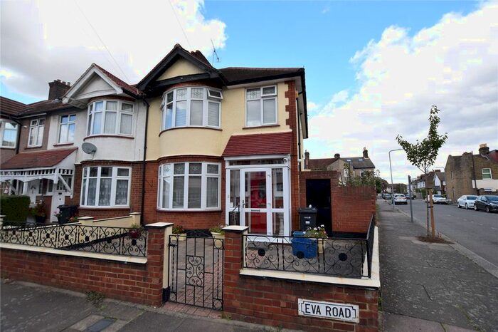 3 Bedroom End Of Terrace House To Rent In Eva Road, Romford, RM6