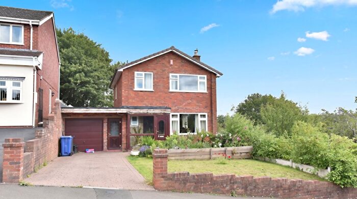 3 Bedroom Detached House For Sale In Kingswinford, The Rise, DY6