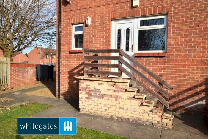 Studio To Rent In Redhall Crescent, Leeds, West Yorkshire, LS11