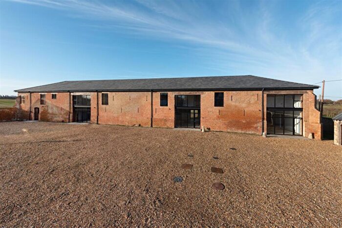 4 Bedroom Terraced House For Sale In Frognal Farm Barns, Teynham, ME9