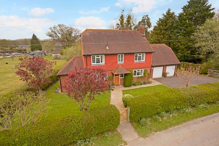 4 Bedroom Detached House For Sale In Hareplain Road, Biddenden, Kent, TN27