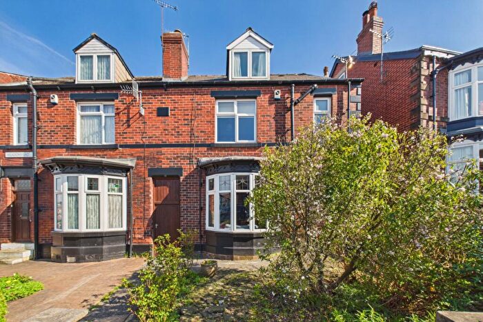 4 Bedroom End Of Terrace House For Sale In Meadow Head, Sheffield, S8
