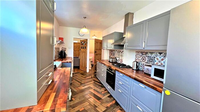 3 Bedroom Terraced House For Sale In Sir Johns Road, Selly Park, Birmingham, B29