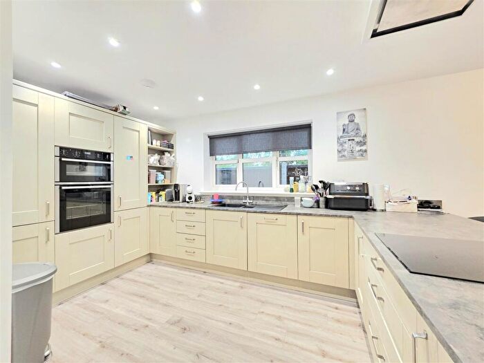 3 Bedroom Detached Bungalow For Sale In Orchard Close, Crowland, PE6