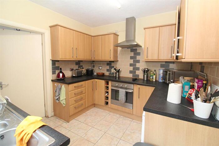 4 Bedroom House To Rent In Daniel Street, Cardiff, CF24