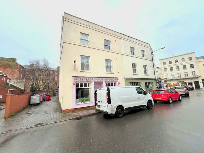Studio To Rent In Bath Street, Leamington Spa, CV31