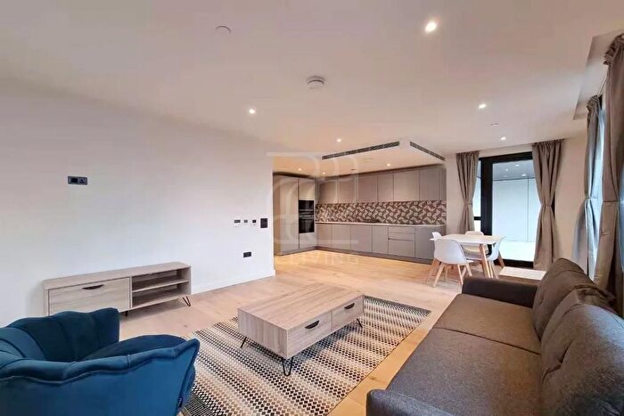 2 Bedroom Flat To Rent In Clarendon Court, London, EC1Y