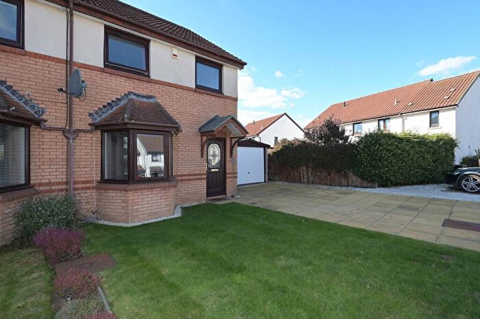 3 Bedroom Semi-Detached House For Sale In Harlawhill Gardens, Prestonpans, EH32