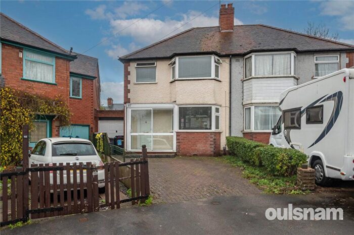 3 Bedroom Semi Detached House For Sale In Dell Road, Cotteridge, Birmingham, West Midlands, B30