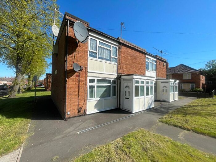 1 Bedroom Flat To Rent In Grant Close, West Bromwich, B71