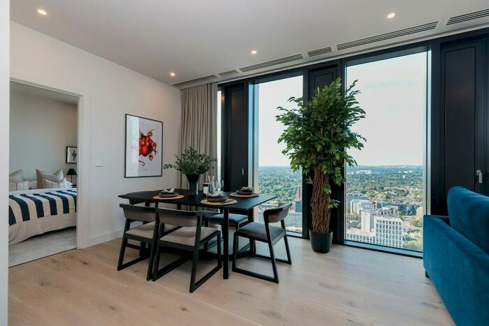 2 Bedroom Penthouse To Rent In Broad Street, Birmingham, B15