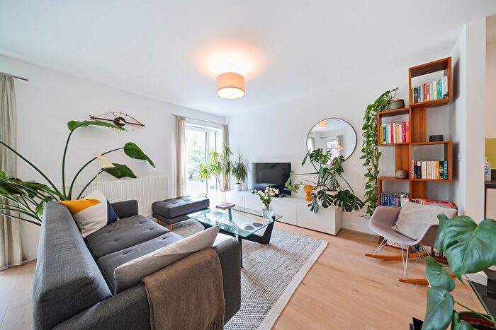1 Bedroom Property For Sale In Mullins Place, Clapham, London, SW4