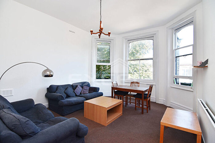 2 Bedroom Apartment To Rent In West End Lane, West Hampstead, London, NW6