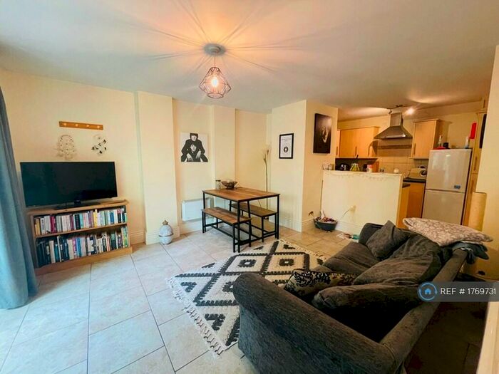 2 Bedroom Flat To Rent In Ranmoor Road, Sheffield, S10