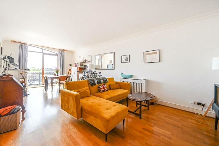 1 Bedroom Flat To Rent In Star Place, St Katharine Docks, London, E1W
