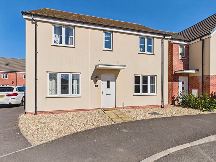 4 Bedroom Detached House For Sale In Hamilton Drive, Bridgwater, TA6