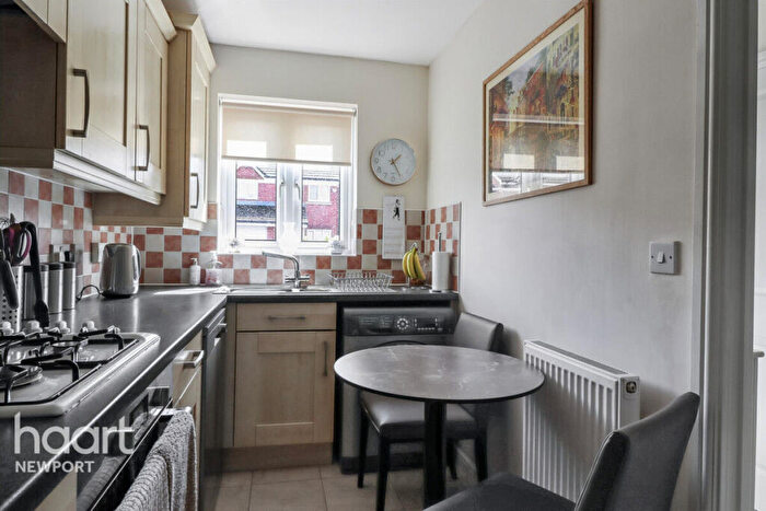 3 Bedroom Semi-Detached House For Sale In Sunbeam Close, Newport, NP19