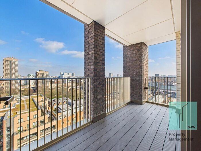 2 Bedroom Apartment To Rent In Boxwood Gardens, London, E1W