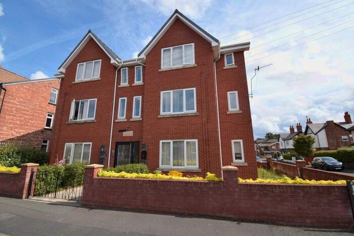 2 Bedroom Flat To Rent In Ash Road, Bebington, CH63