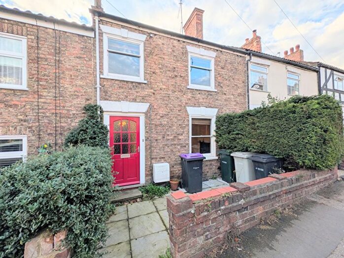 2 Bedroom Terraced House For Sale In Broadbank, Louth, LN11