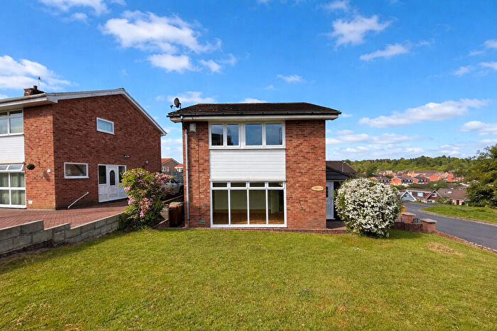 3 Bedroom Detached House For Sale In Paxton Close, Penpedairheol, CF82