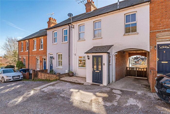 4 Bedroom Terraced House For Sale In Hillside Lane, Farnham, Surrey, GU9