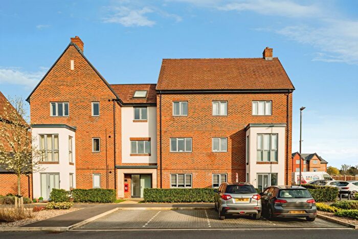 2 Bedroom Flat For Sale In Kempster Way, Weston Turville, Aylesbury, HP22