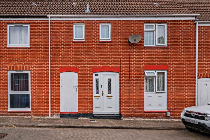 3 Bedroom Terraced House For Sale In Toftes Place, Norwich, NR5