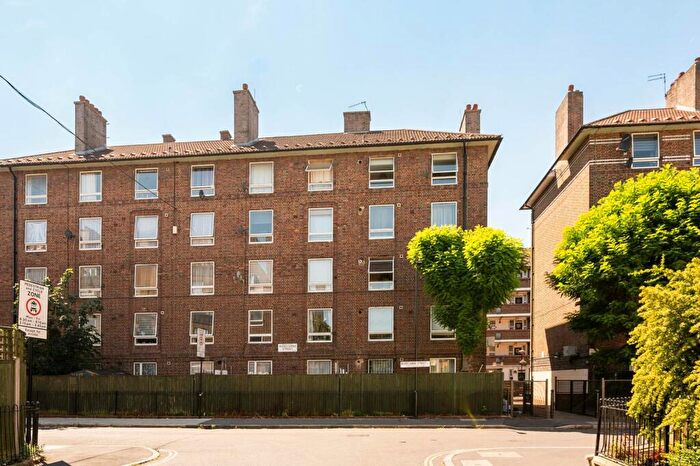 2 Bedroom Flat To Rent In Morecambe Street, Elephant And Castle, London, SE17