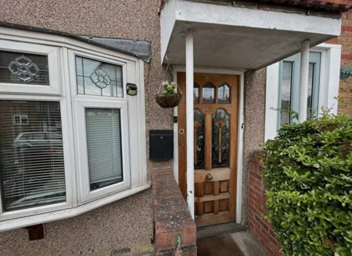 2 Bedroom End Of Terrace House To Rent In Parkdale Road, London, London, SE18