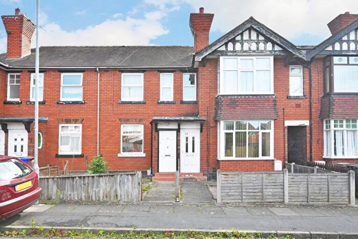 2 Bedroom Flat For Sale In Marina Road, Trent Vale, Stoke-On-Trent, Staffordshire, ST4