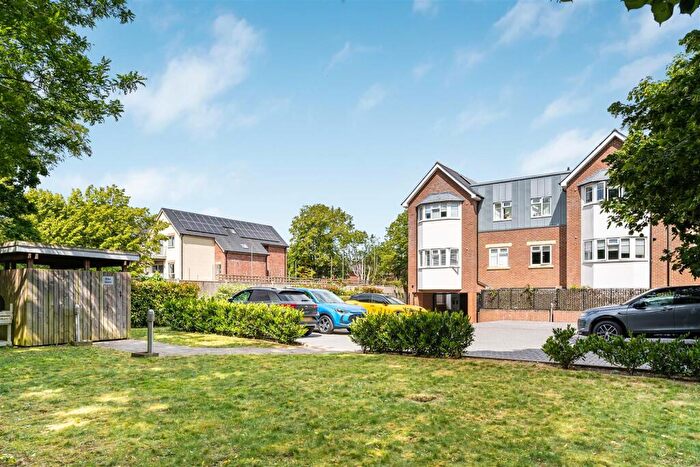 2 Bedroom Apartment For Sale In Devonshire Road, Sutton, SM2