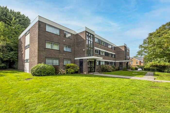 2 Bedroom Apartment To Rent In Station Road New Barnet, EN5