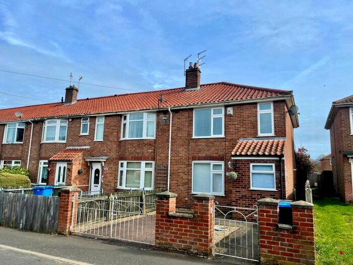 3 Bedroom Terraced House To Rent In Bixley Close, Norwich, NR5