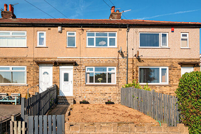 3 Bedroom Terraced House For Sale In Pot House Road, Bradford, BD6