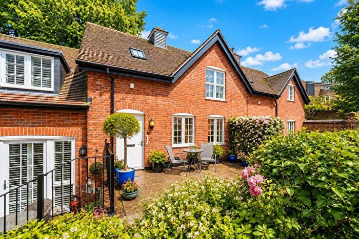 1 Bedroom Maisonette For Sale In Rothschild Place, Tring, HP23