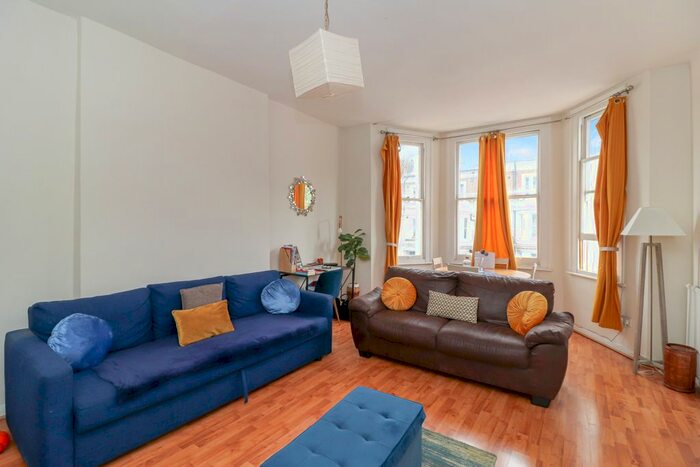 2 Bedroom Flat To Rent In Holland Road, London, W14